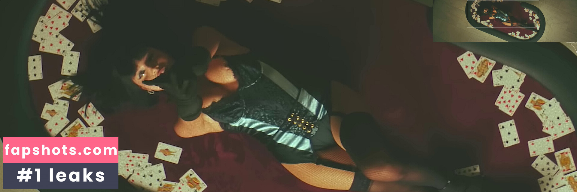 Emilia Mernes gallery photo #31