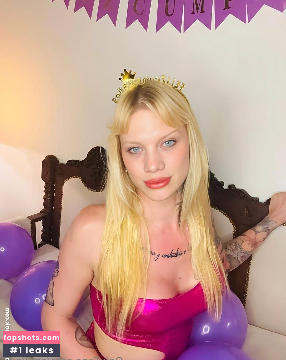 emilia.tt Nahé úniky fotek pouze od fanoušků #19 - Fapshots