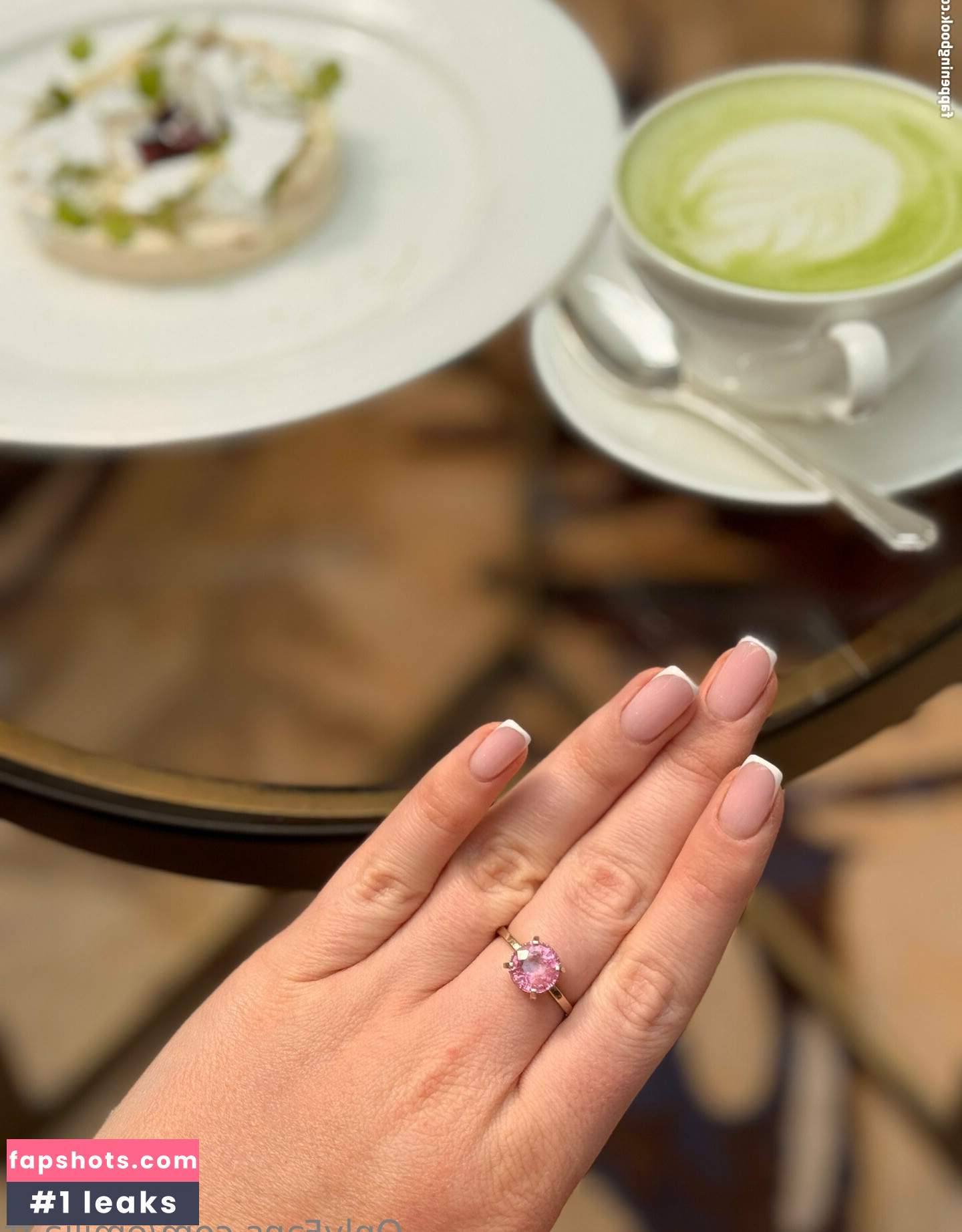 emilia.tt Nahé úniky fotek pouze od fanoušků #21 - Fapshots