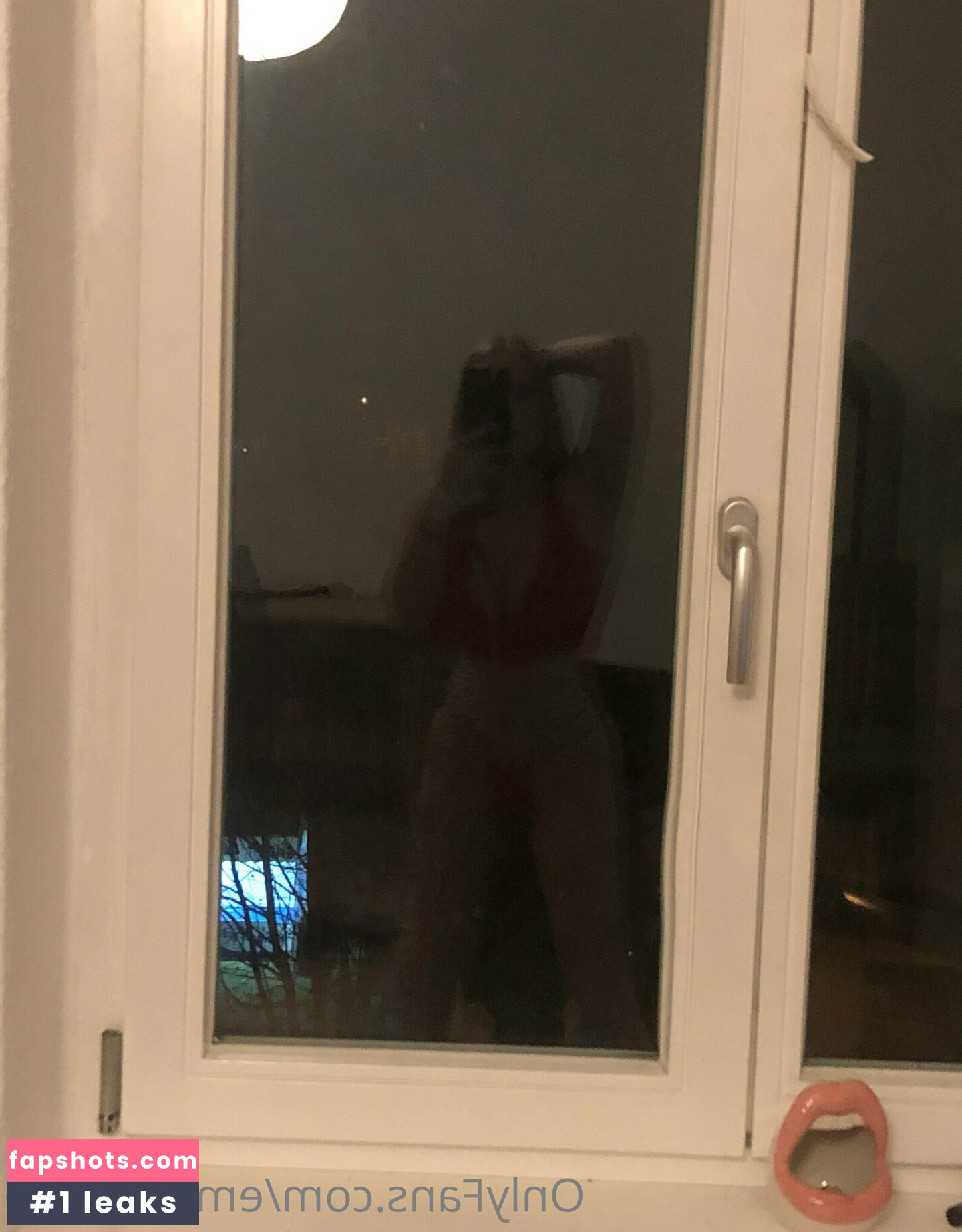 emiliaaverie gallery photo #3