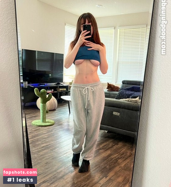 EmiliaNSFW gallery photo #6