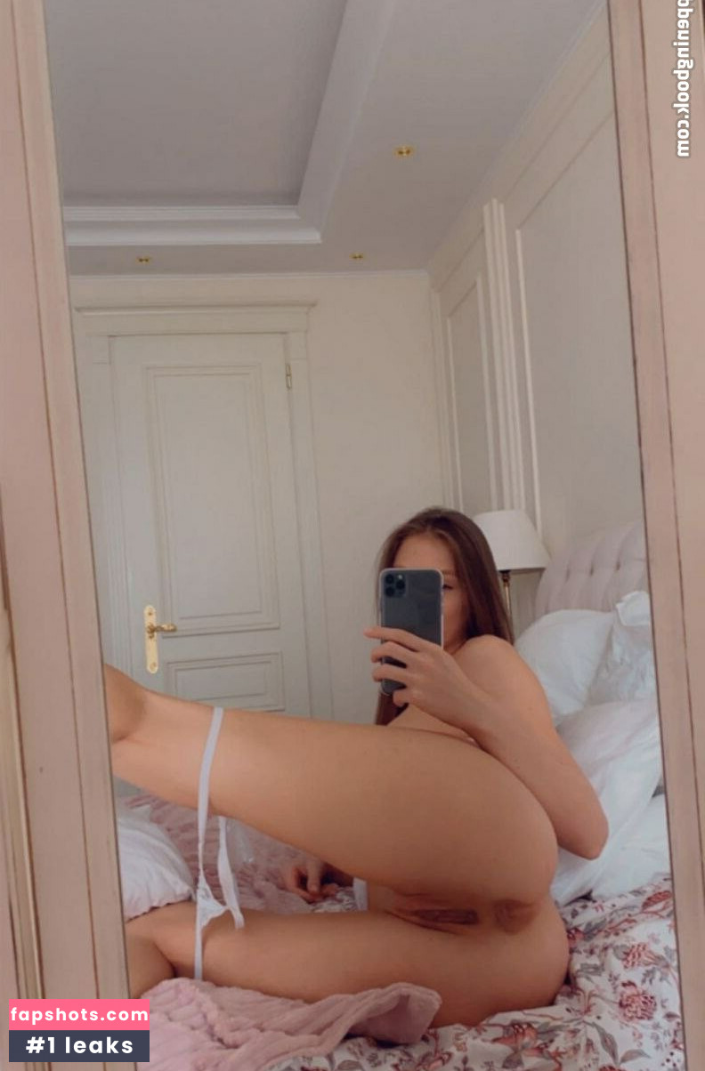 emiliaofficial gallery photo #96