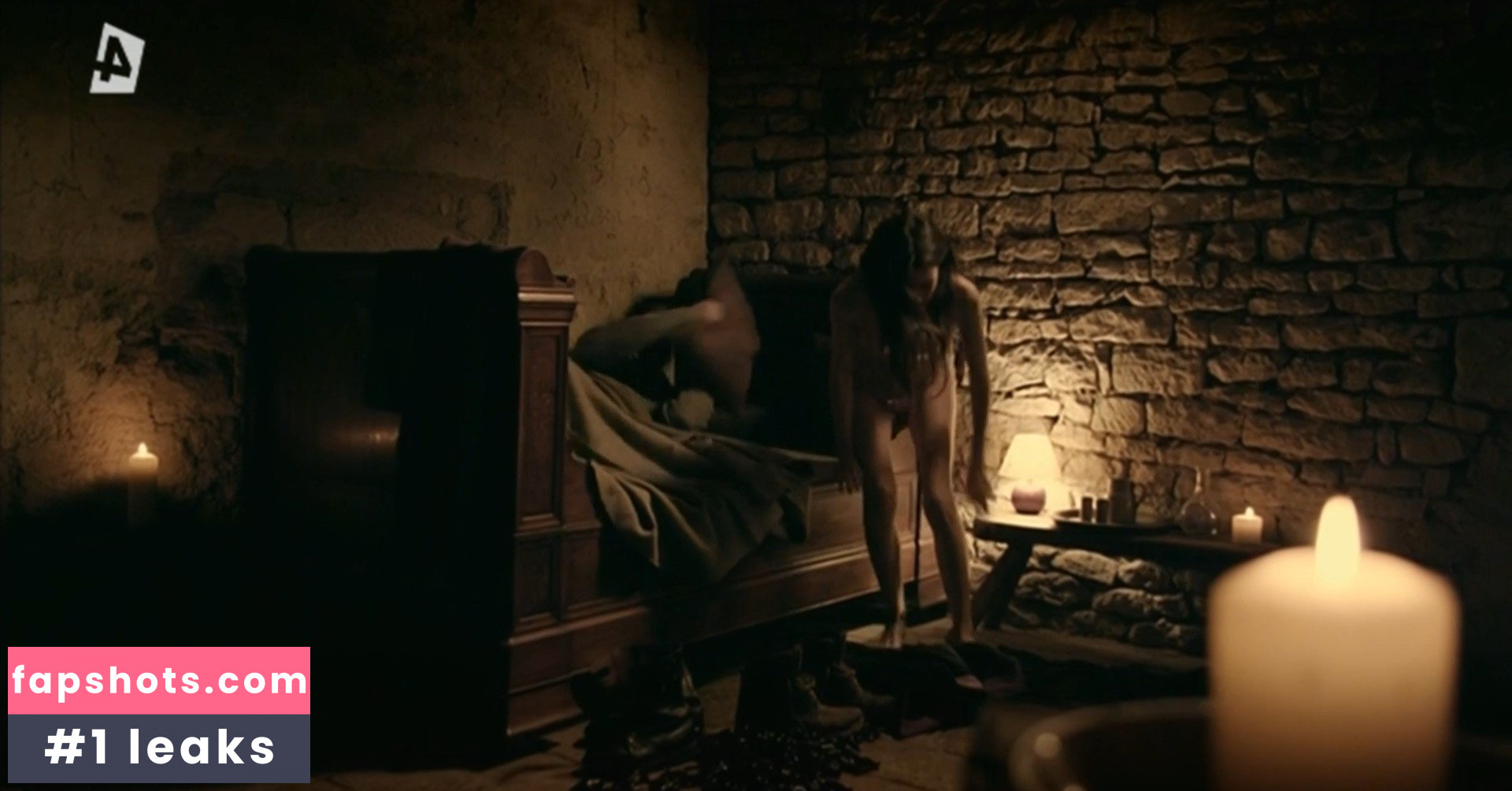 Emilie Arthapignet gallery photo #2