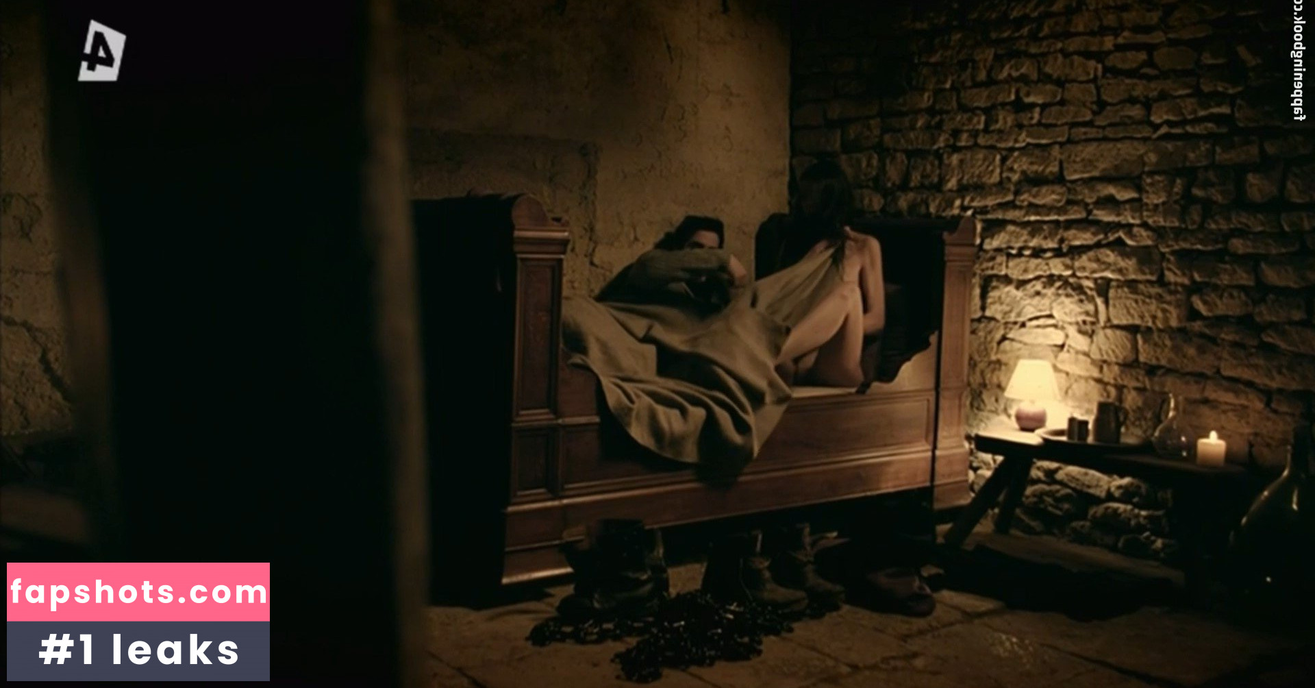 Emilie Arthapignet gallery photo #5