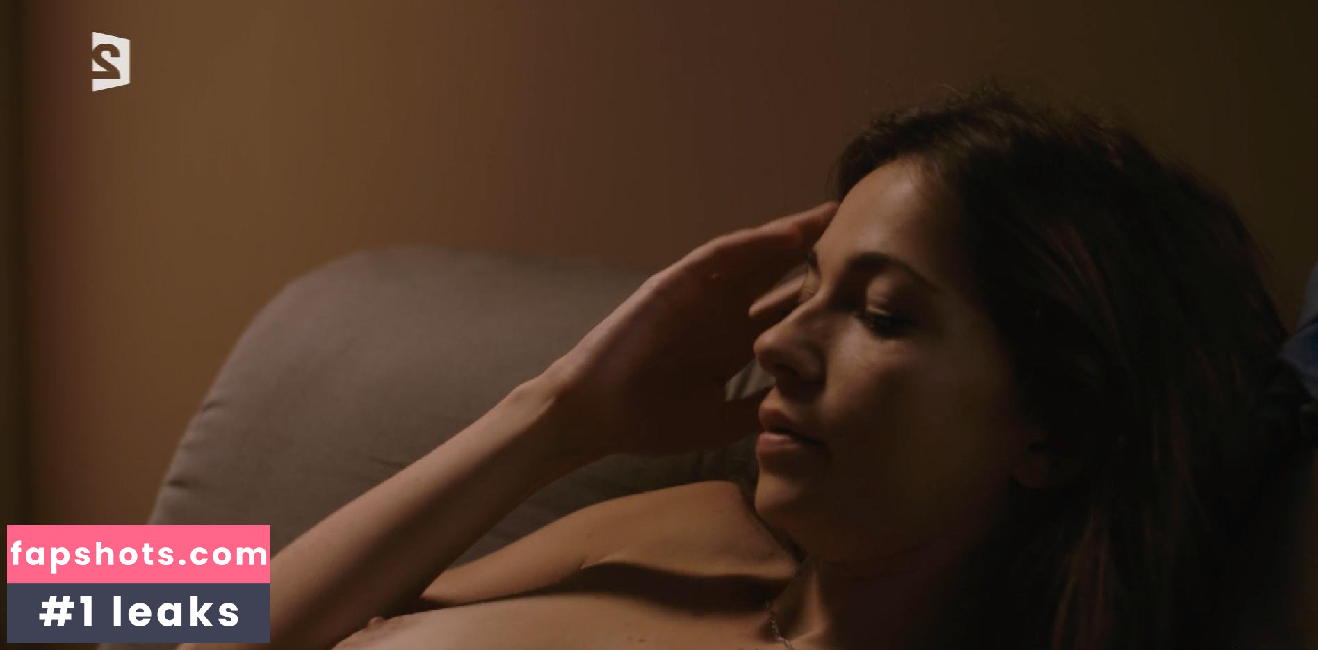 Emilie Deville nude babe gallery