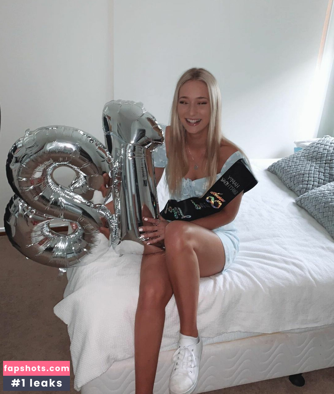 Emilie Kull gallery photo #15