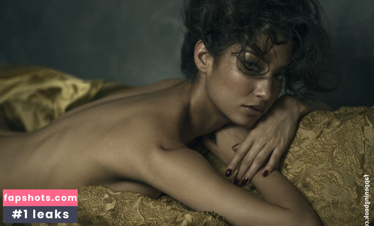 Emilie Payet gallery photo #102