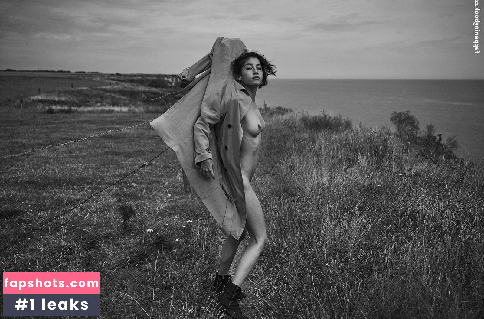 Emilie Payet gallery photo #111