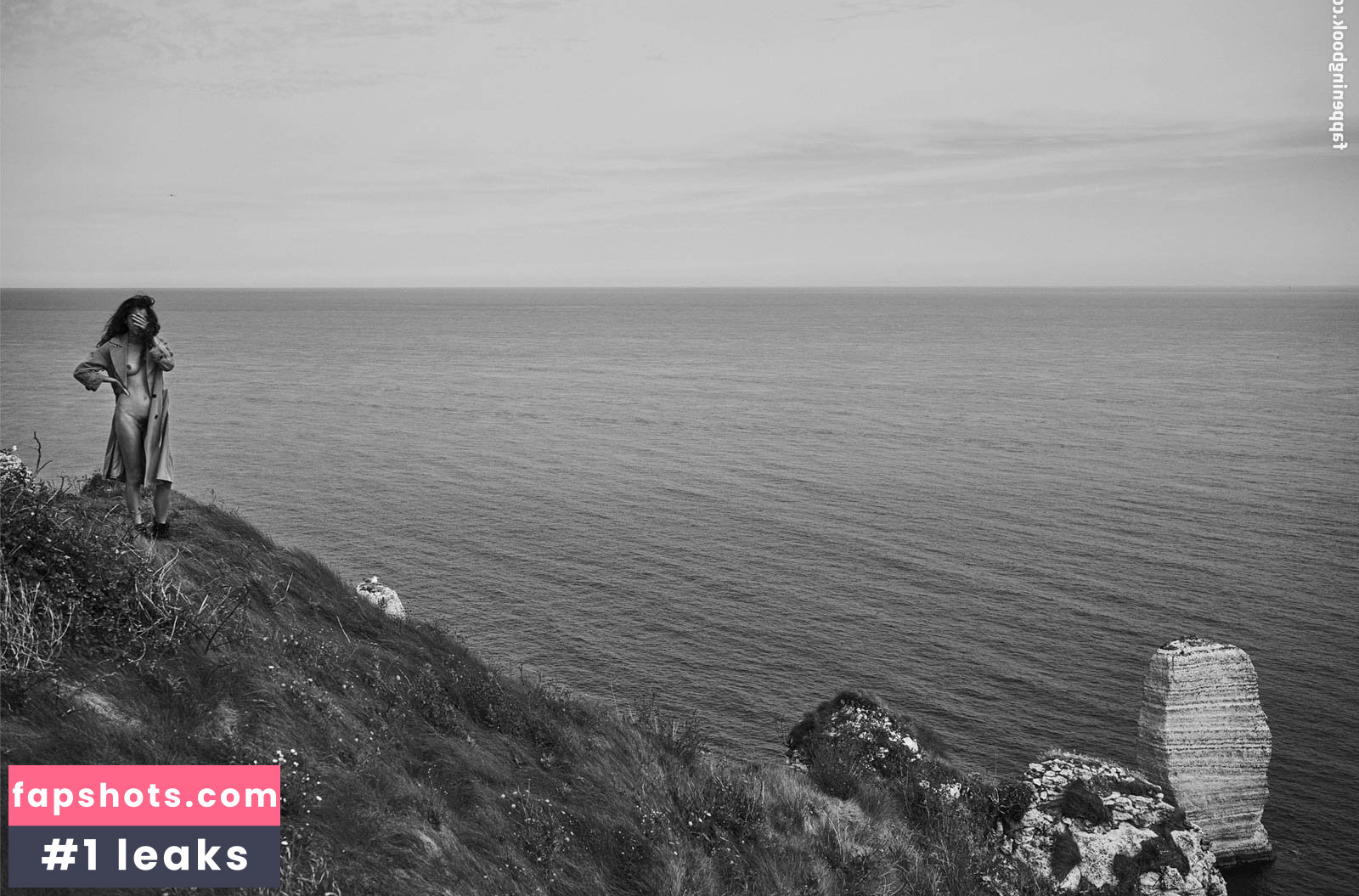 Emilie Payet gallery photo #116