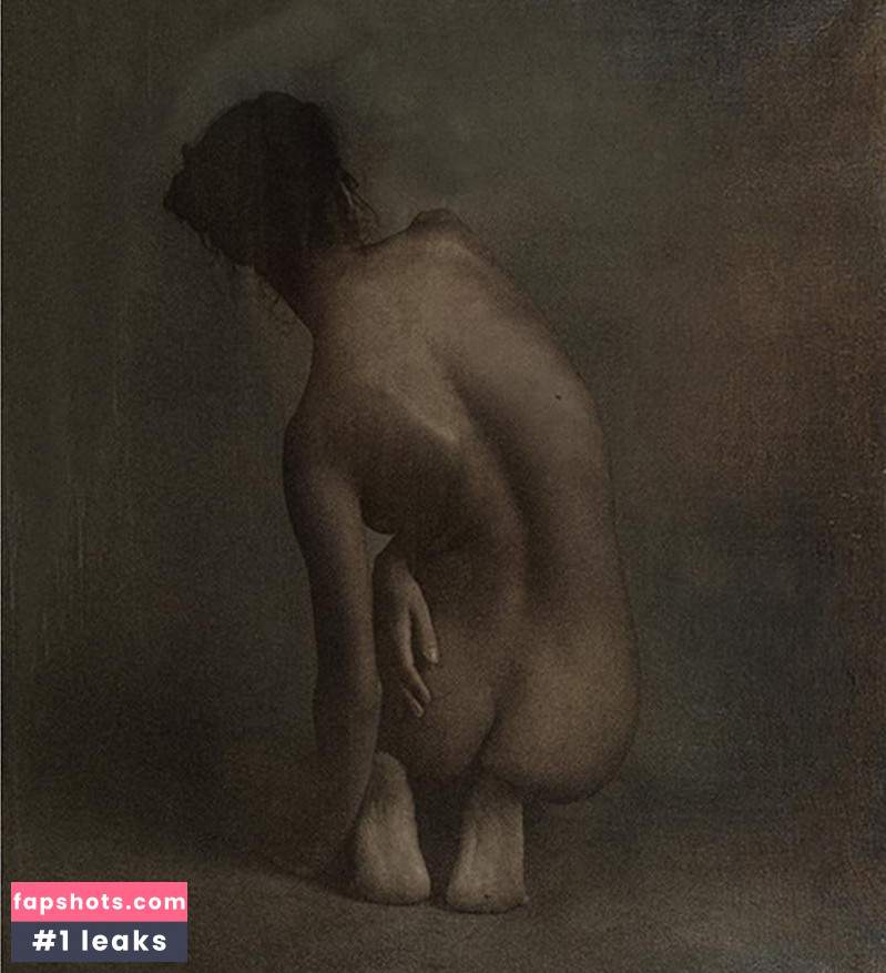 Emilie Payet gallery photo #133