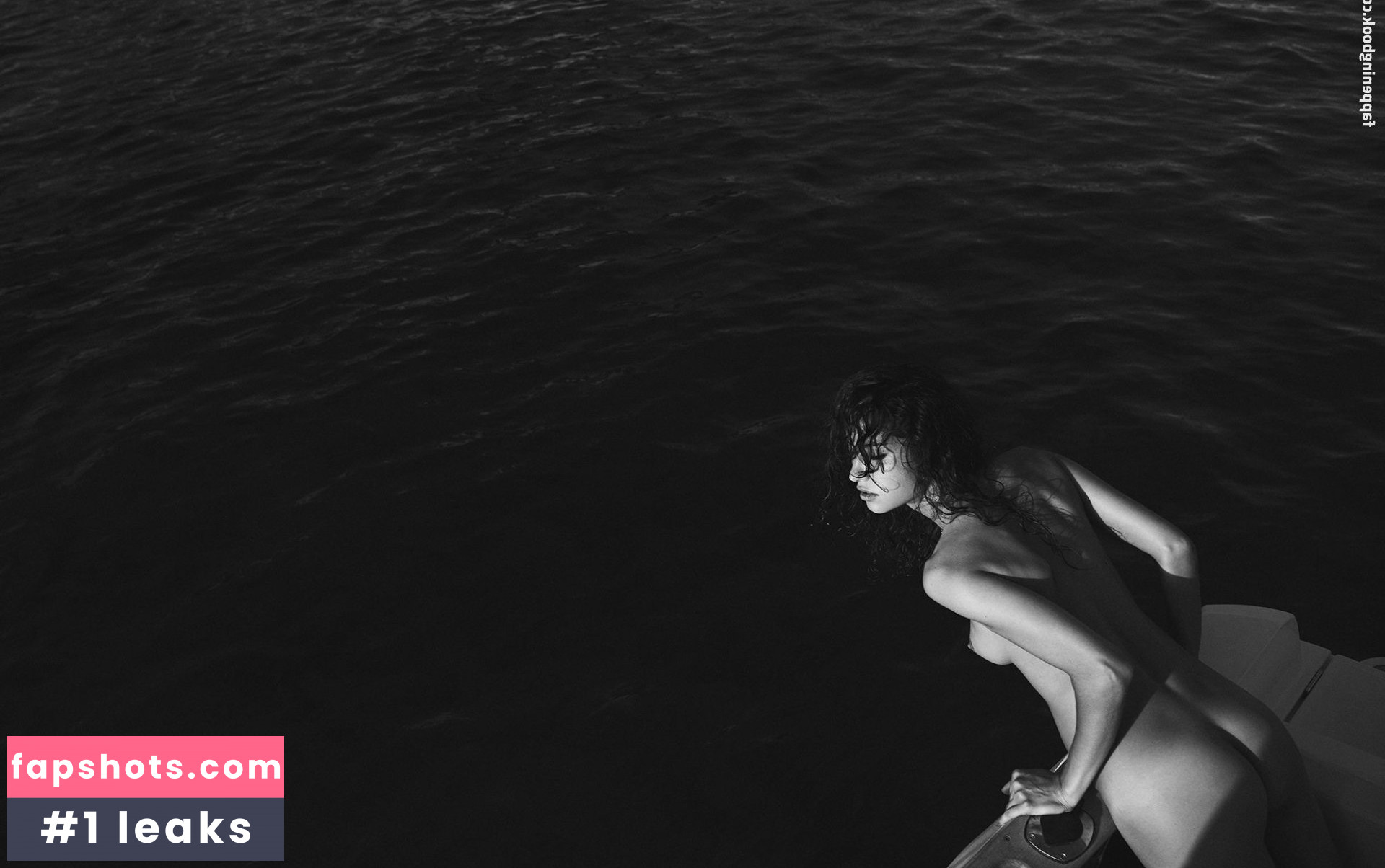 Emilie Payet gallery photo #154