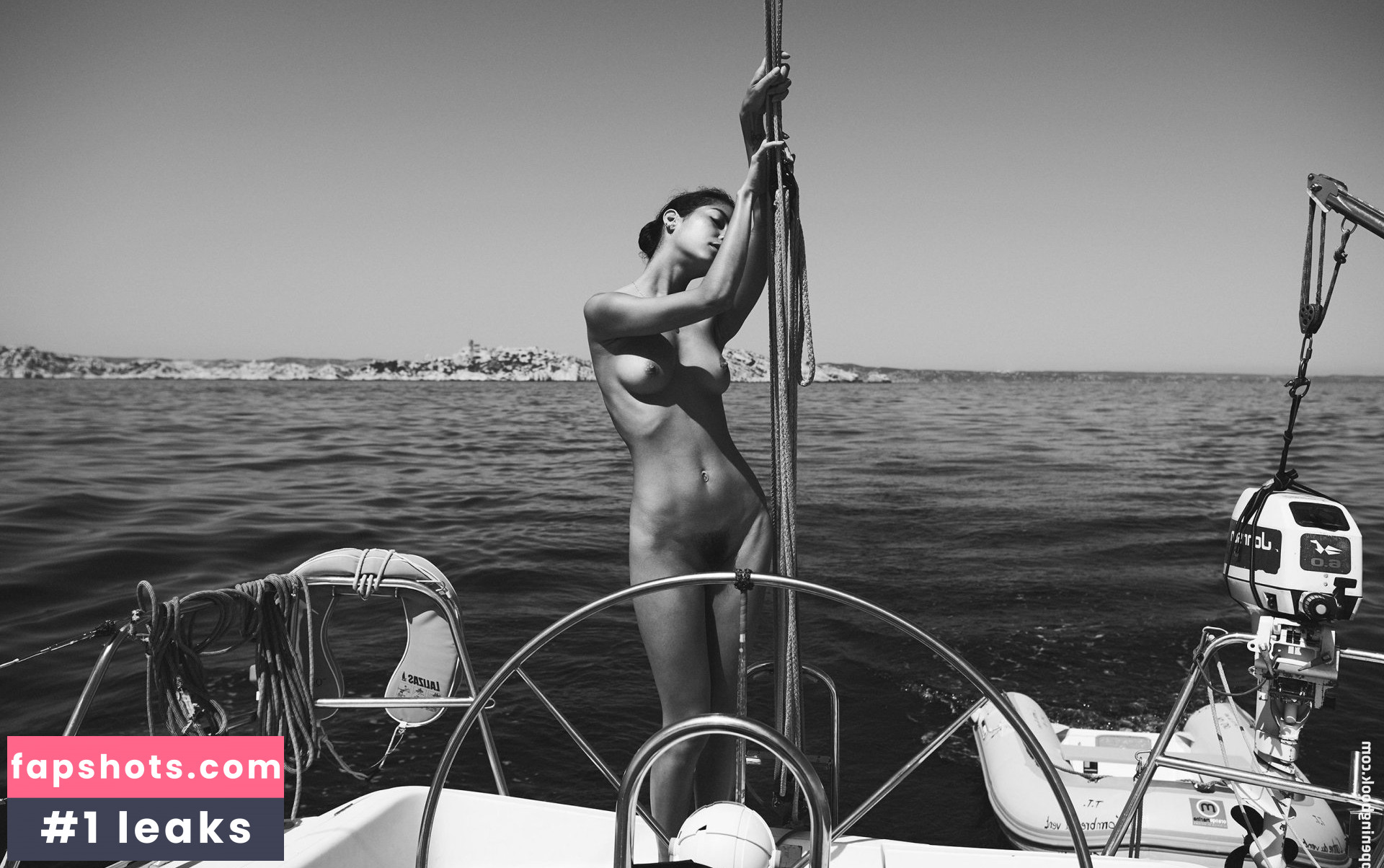 Emilie Payet gallery photo #157