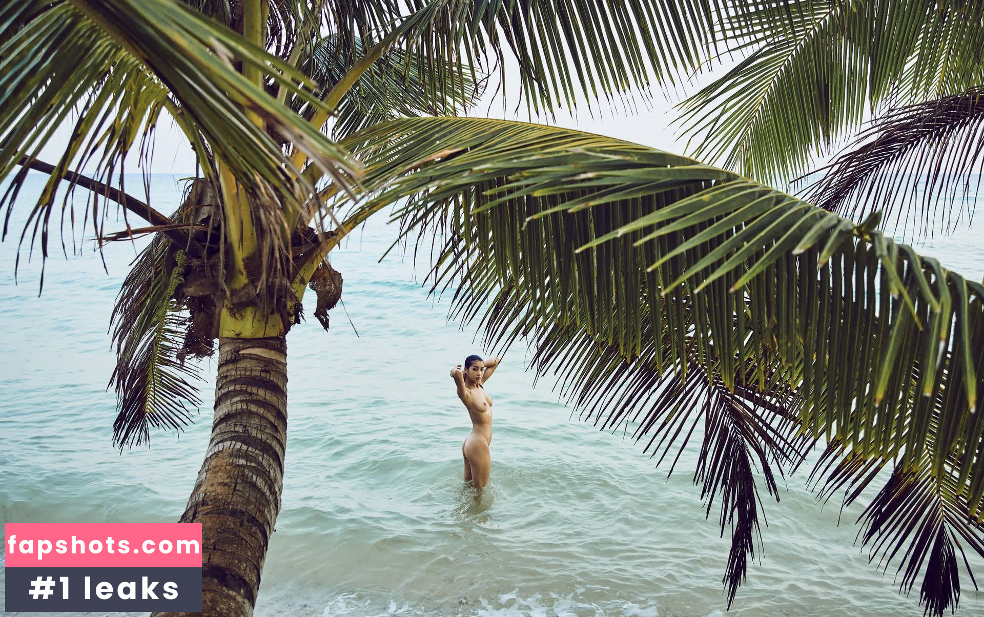 Emilie Payet gallery photo #42