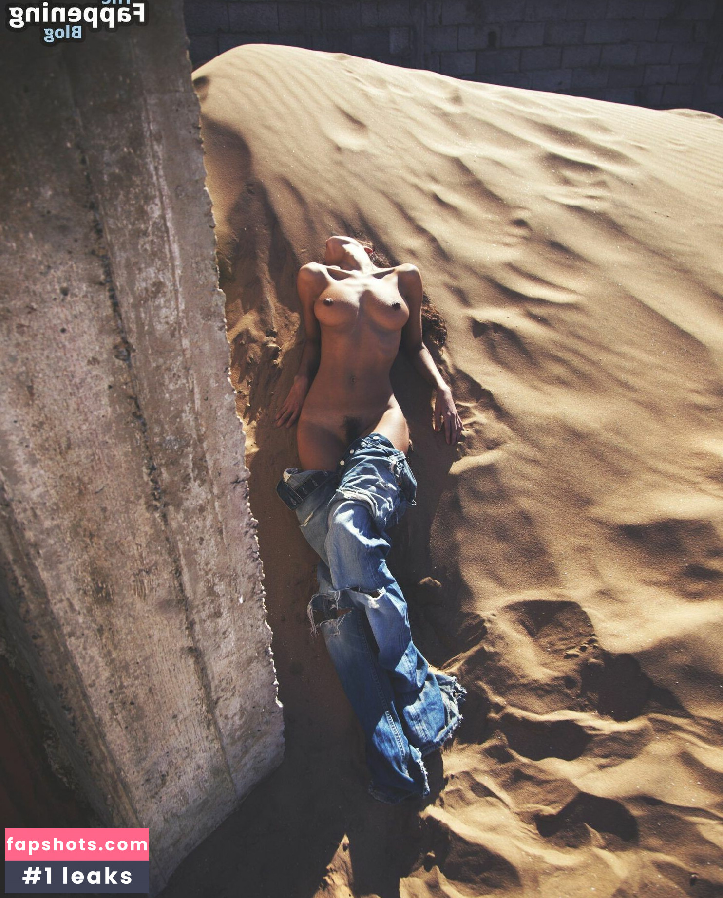 Emilie Payet gallery photo #8