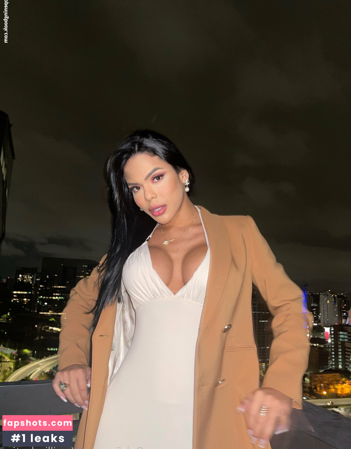 emillivalentina Nahé úniky fotek pouze od fanoušků #27 - Fapshots