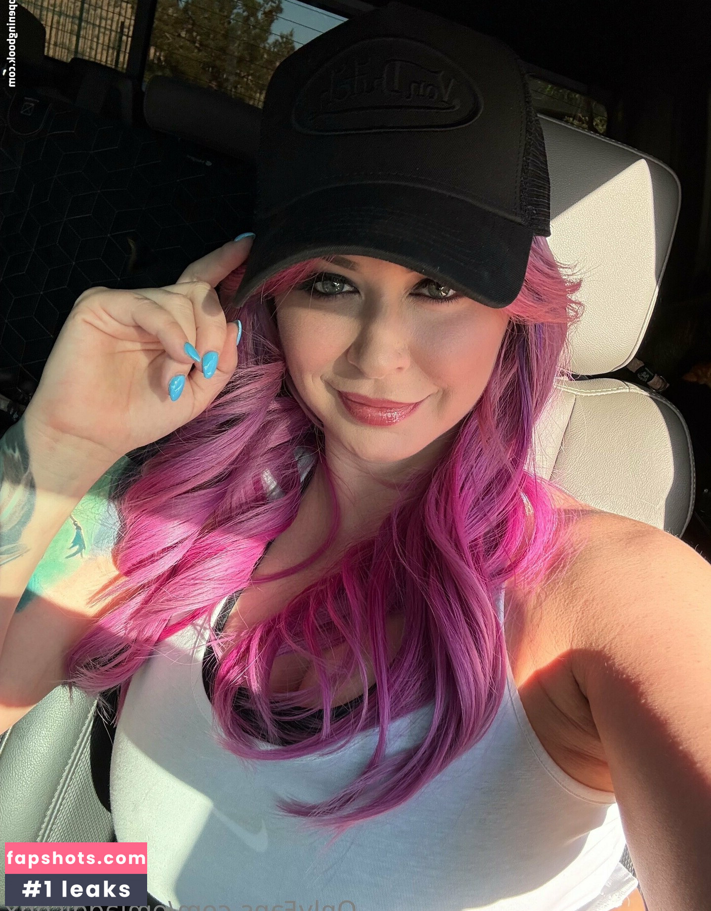 Emily Addison gallery photo #6