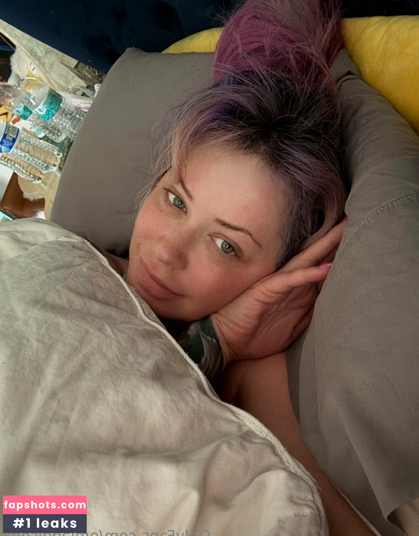 Emily Addison gallery photo #10