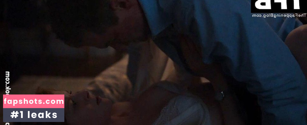 Emily Beecham gallery photo #9