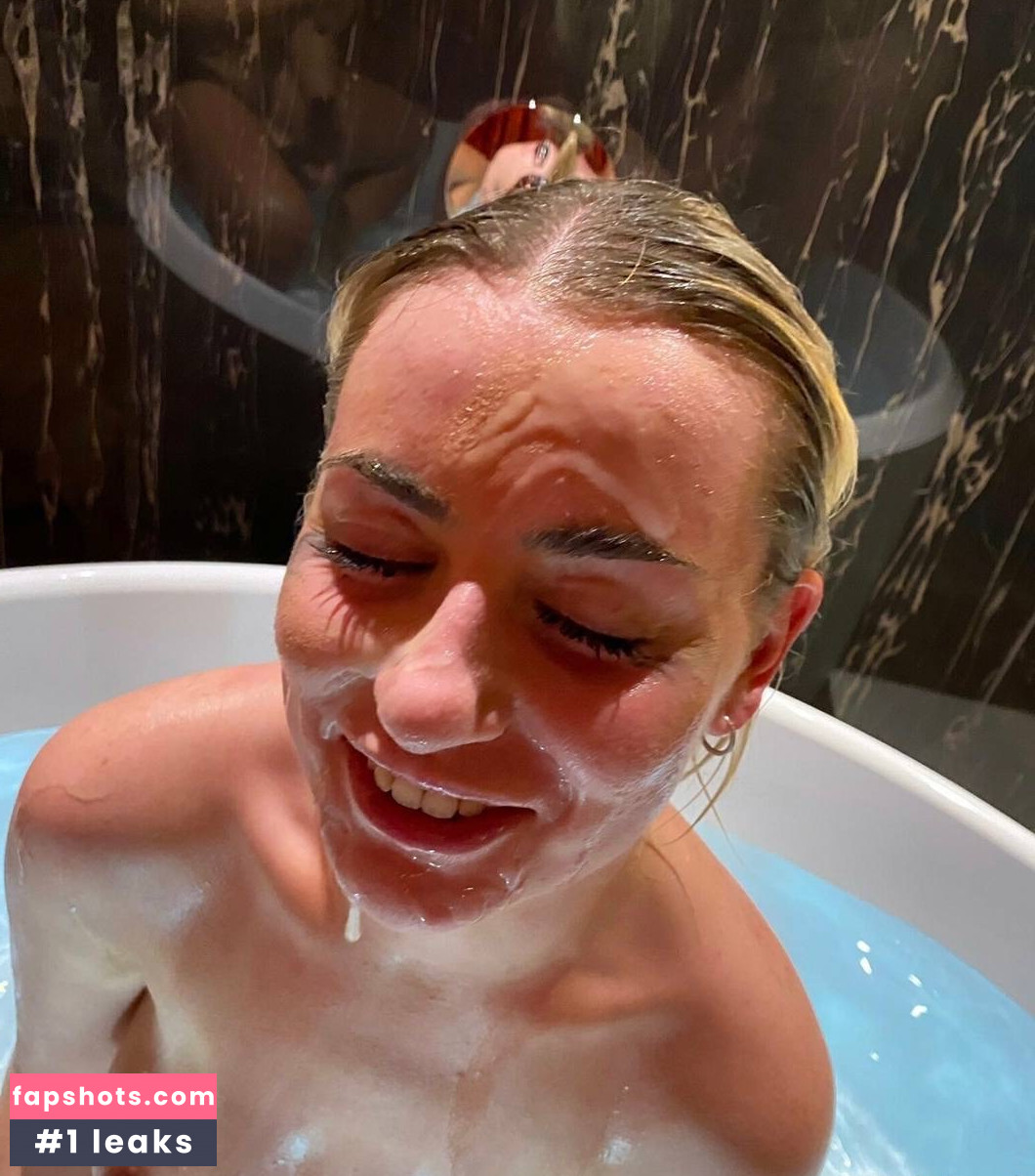 Emily Belle Nude Leaks OnlyFans Photos #15 - LeakJerk