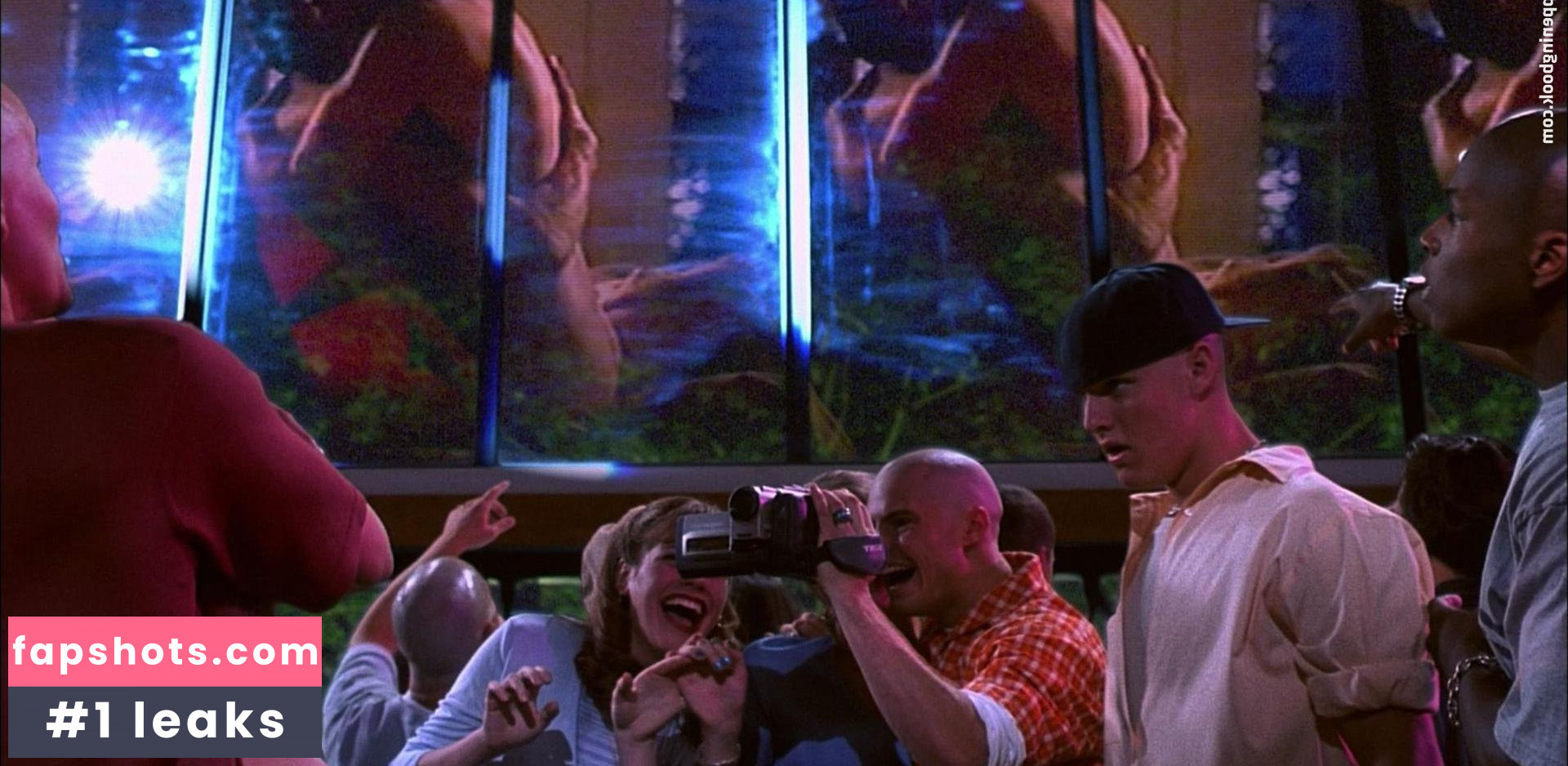 Emily Bergl gallery photo #2