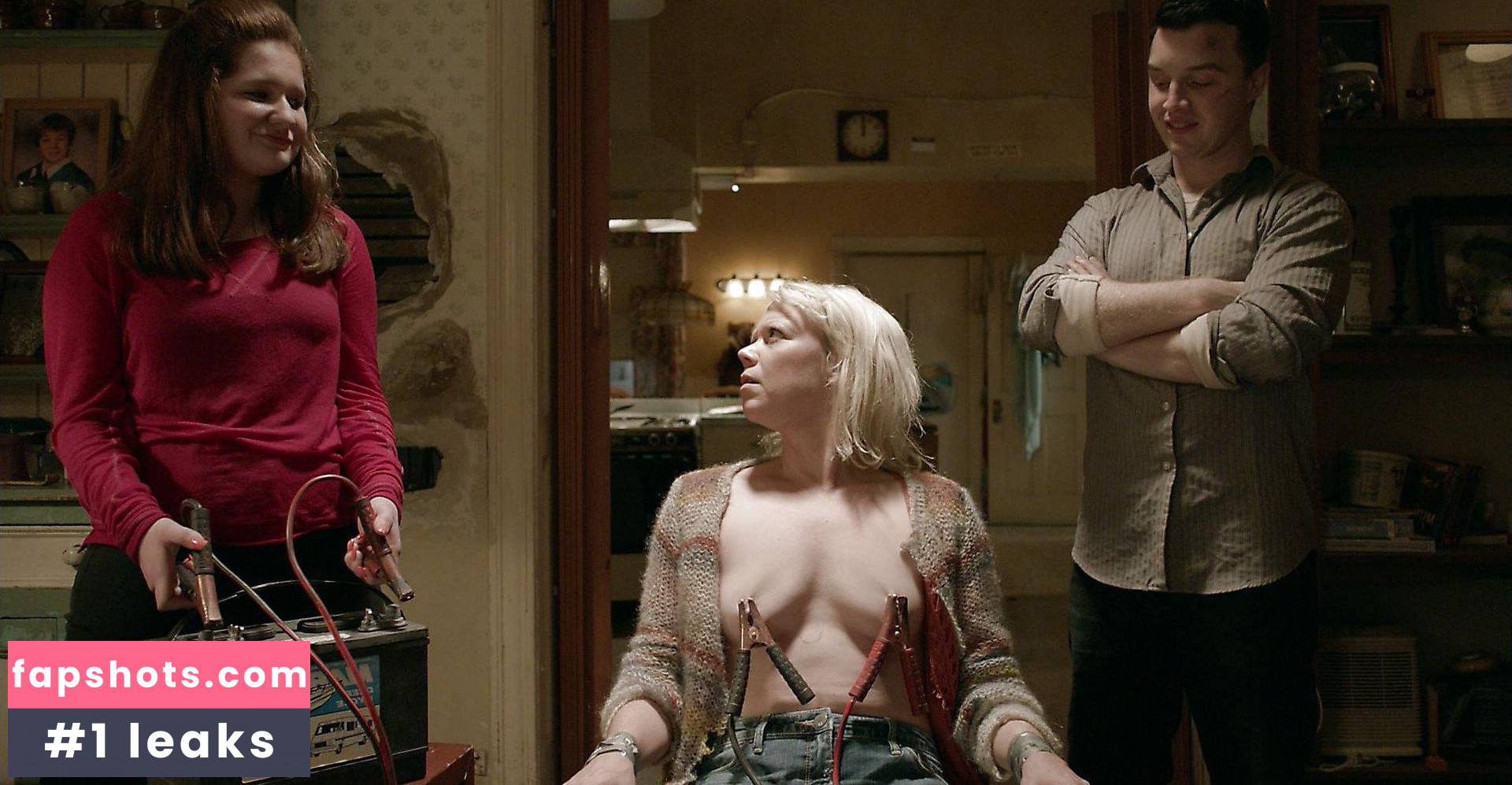 Emily Bergl gallery photo #22