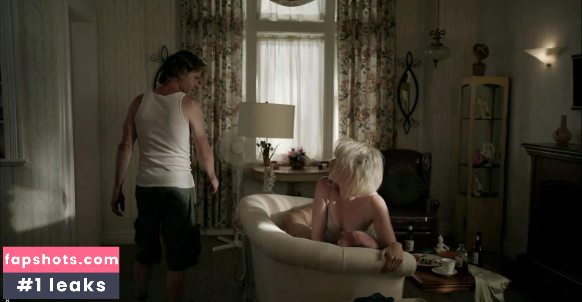 Emily Bergl gallery photo #24