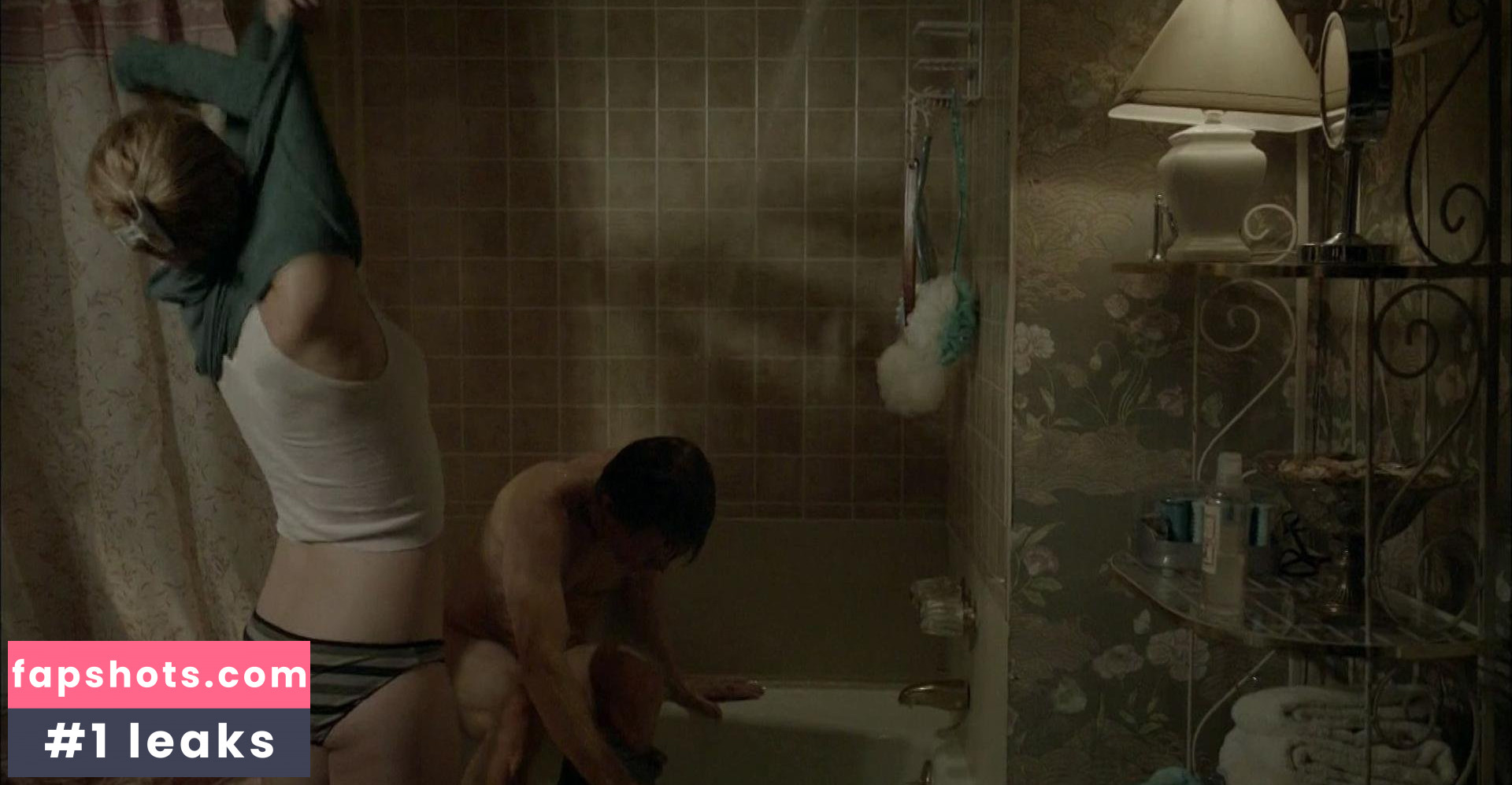 Emily Bergl gallery photo #25