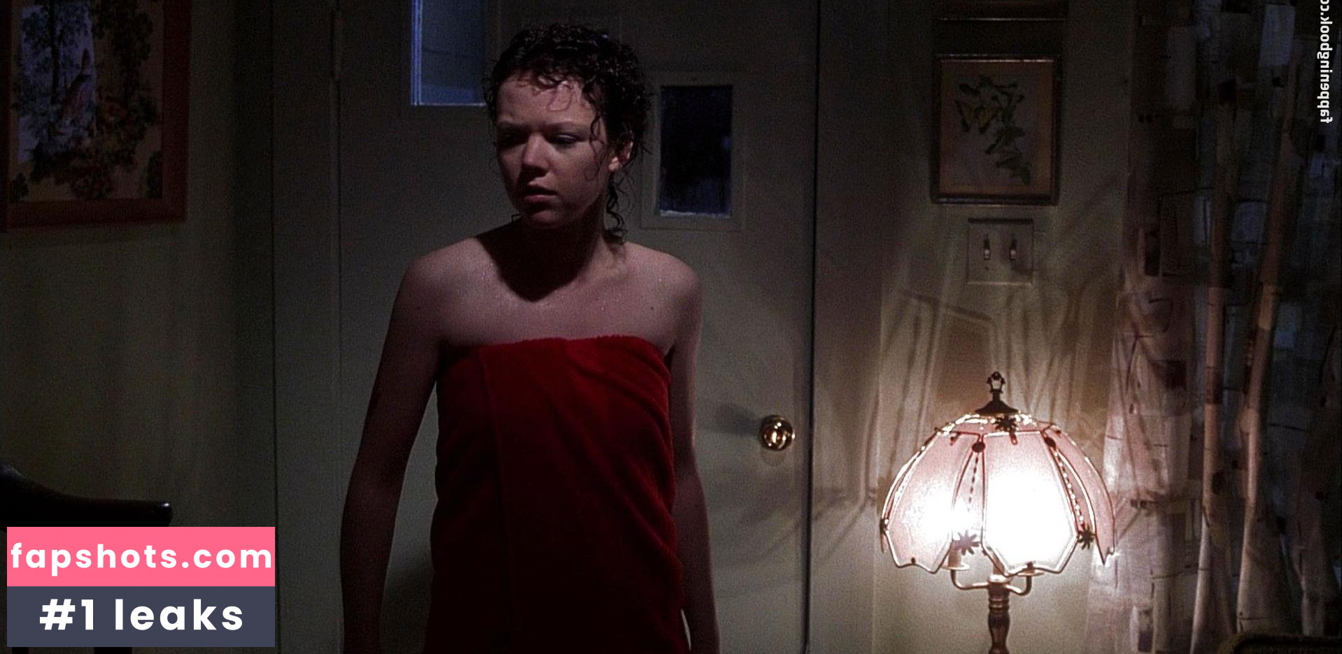 Emily Bergl gallery photo #8