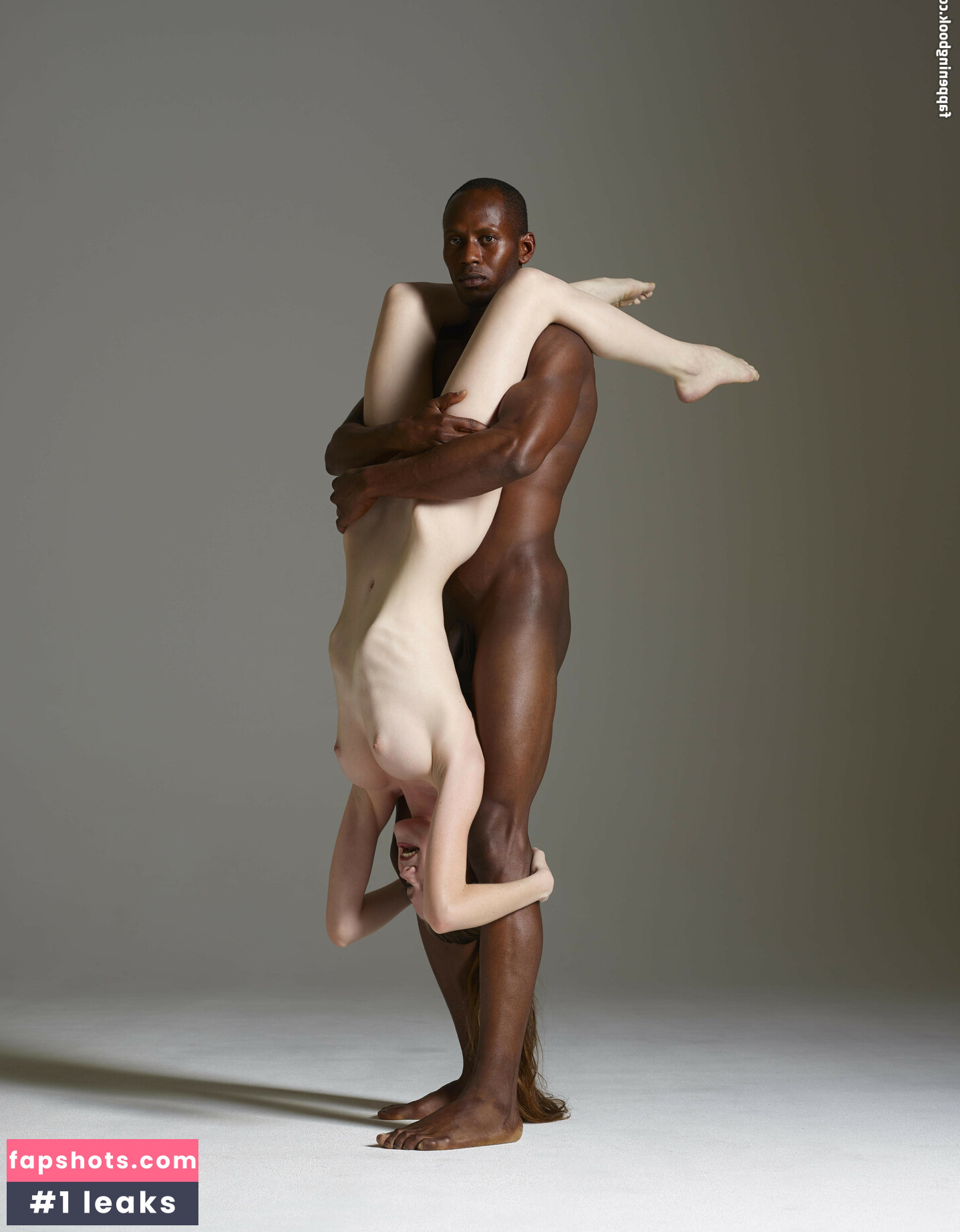 Emily Bloom gallery photo #477