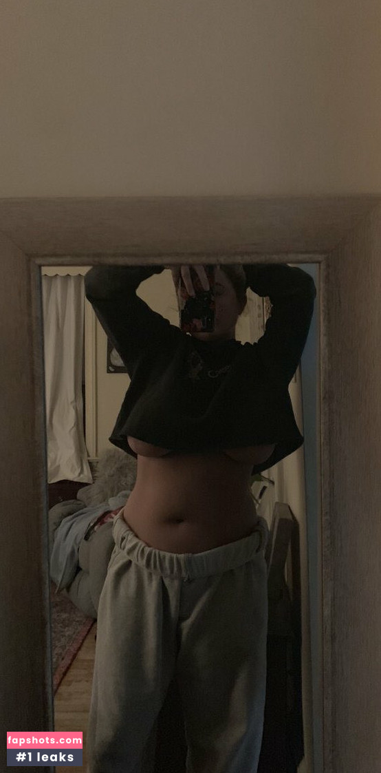 Emily Born gallery photo #16