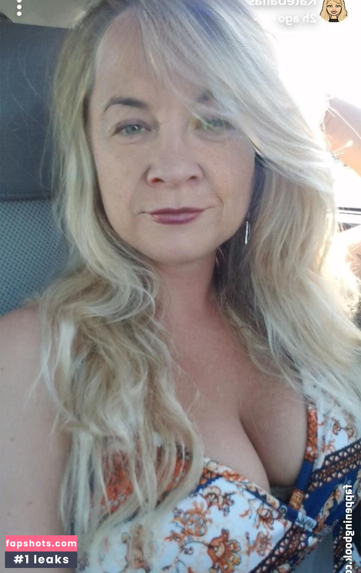 Emily Born gallery photo #24