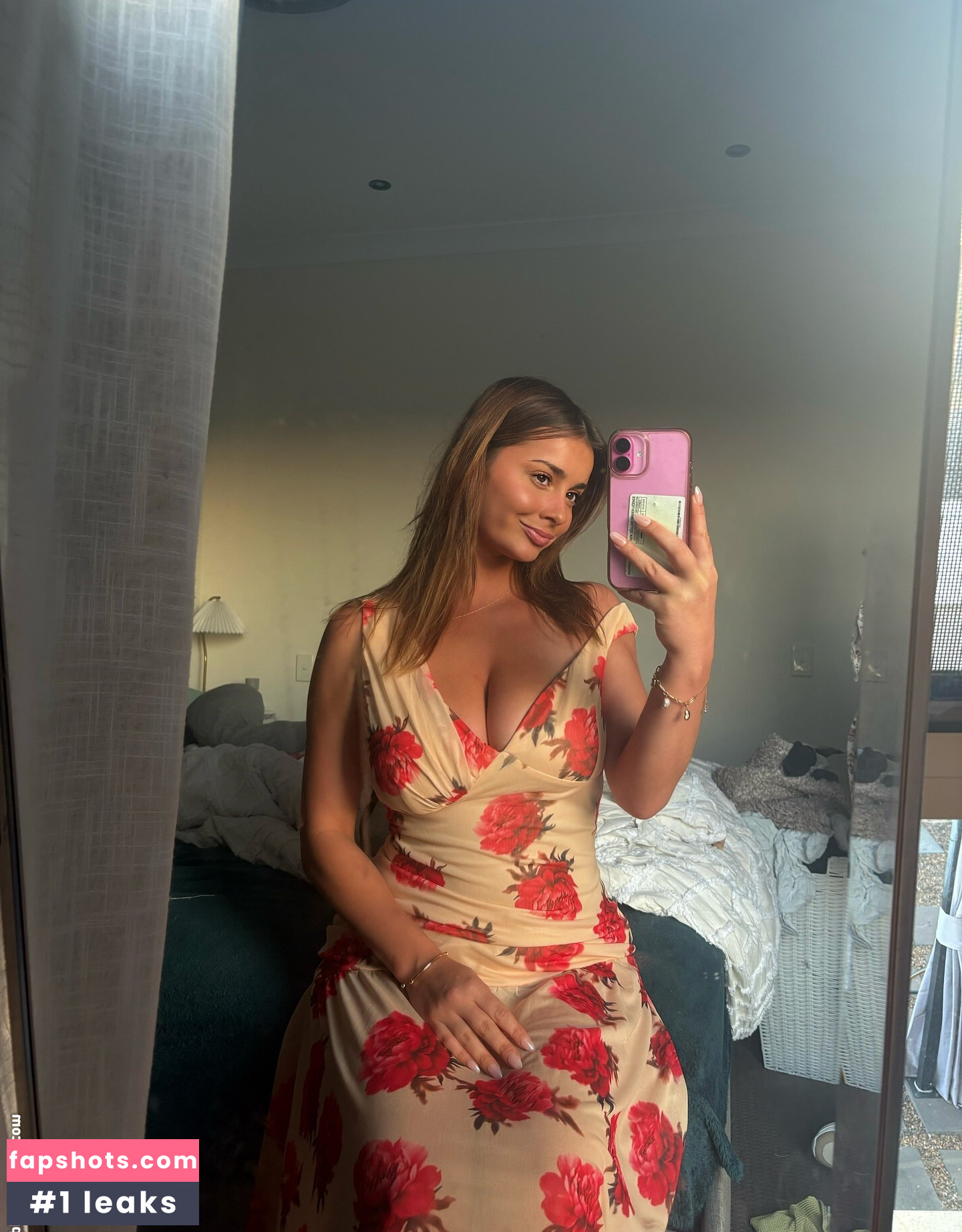 Emily Bright gallery photo #20