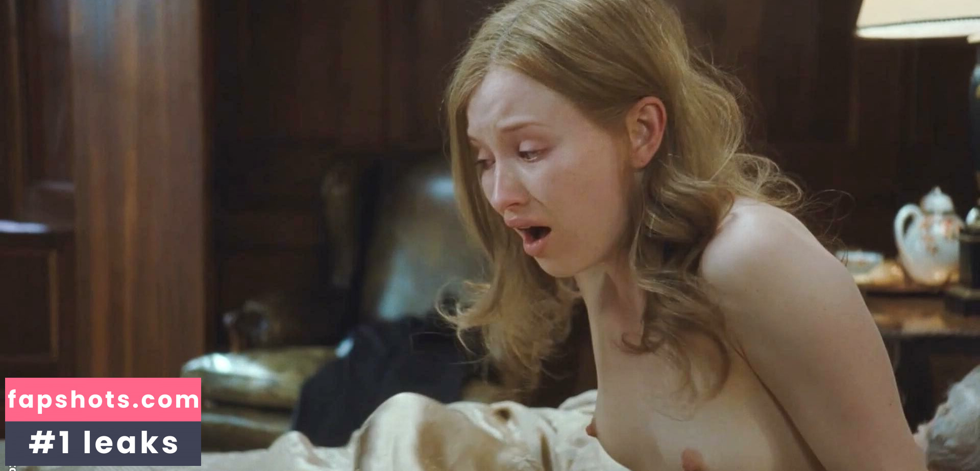 Emily Browning gallery photo #15