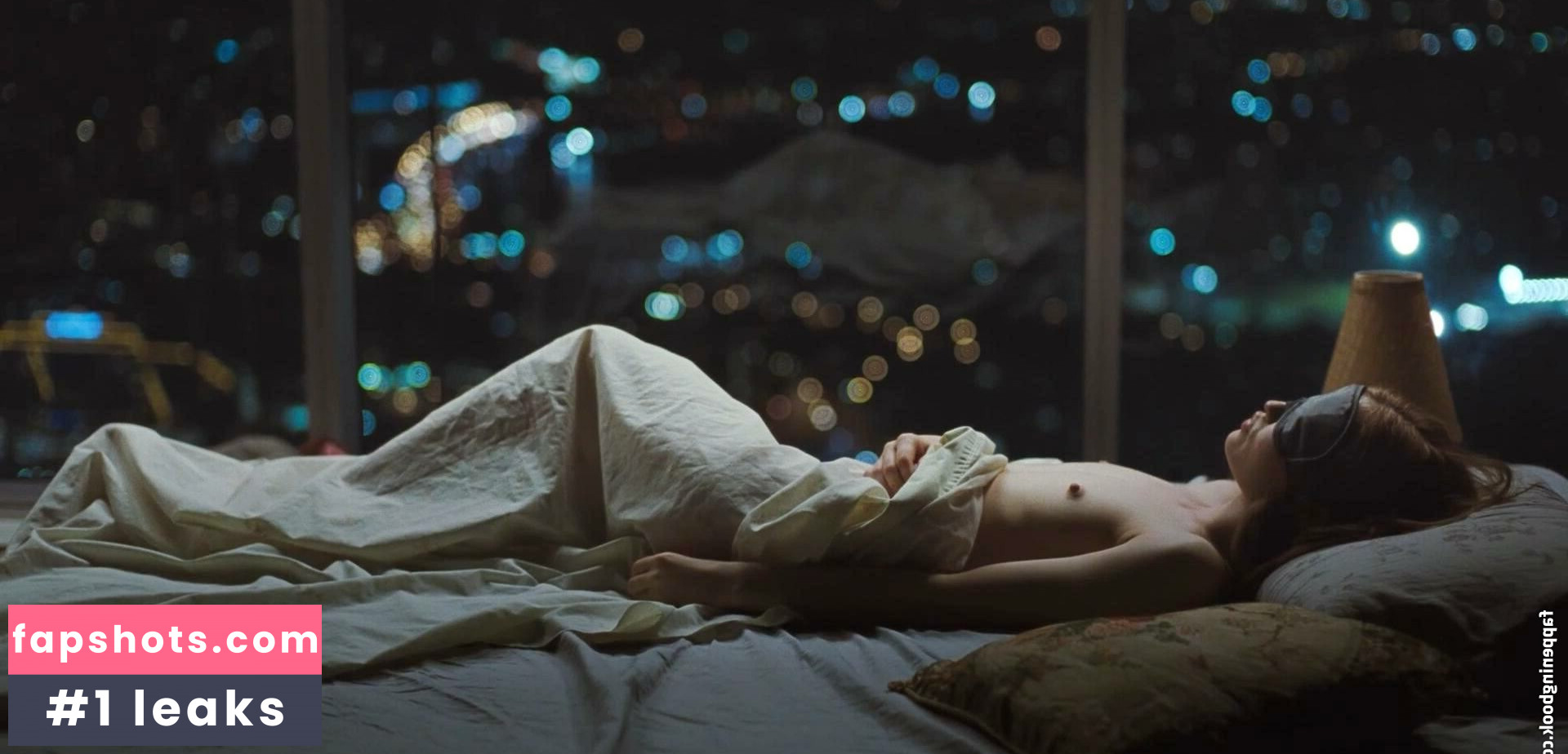 Emily Browning gallery photo #20