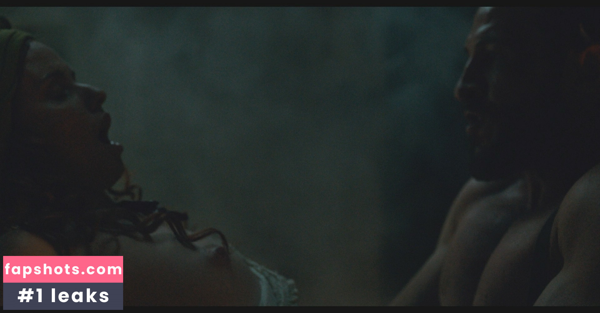 Emily Browning gallery photo #25