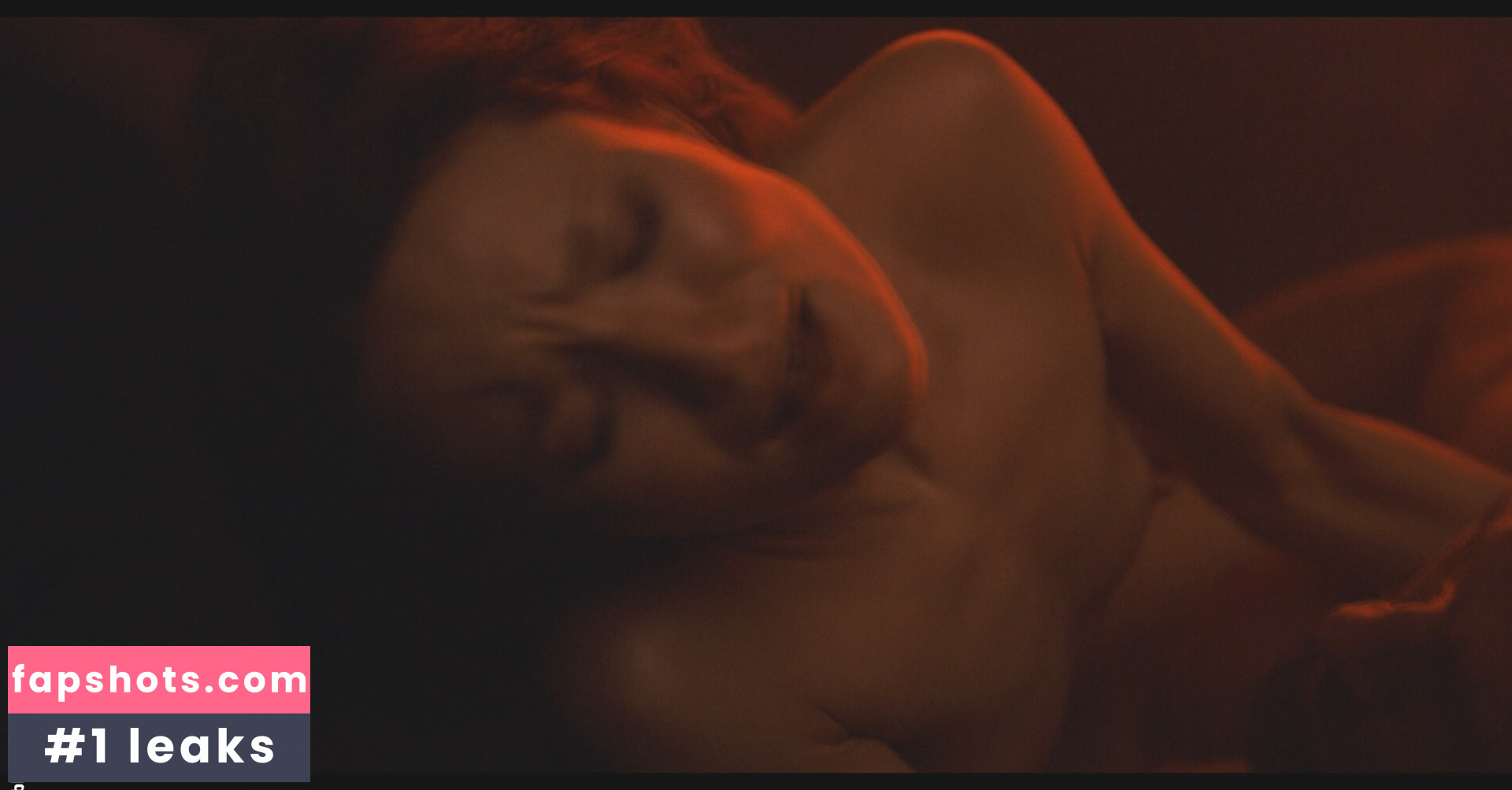 Emily Browning gallery photo #28