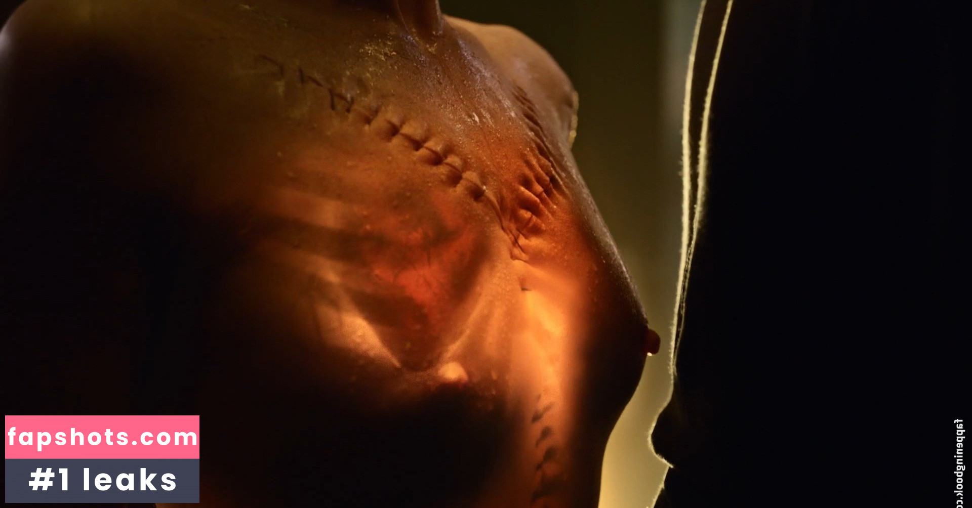 Emily Browning gallery photo #33