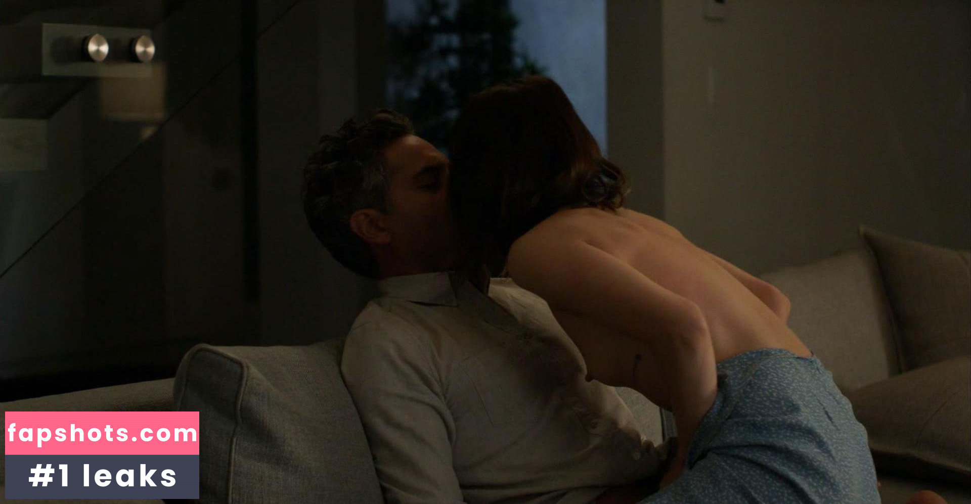 Emily Browning gallery photo #57