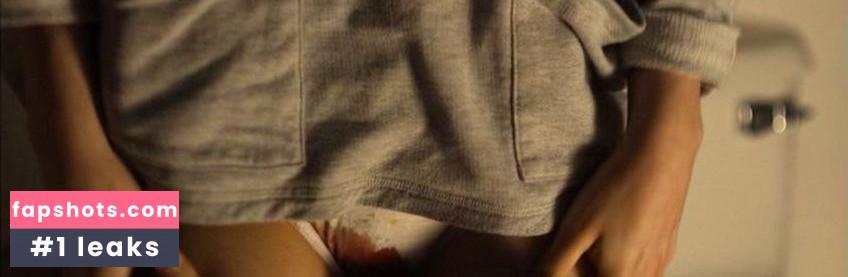 Emily Browning gallery photo #64