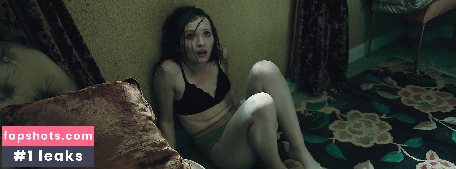 Emily Browning gallery photo #66