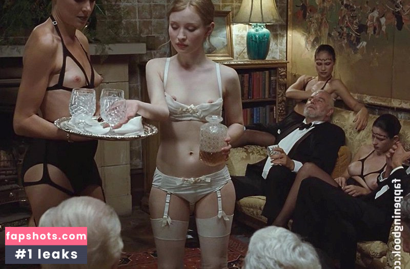 Emily Browning gallery photo #77