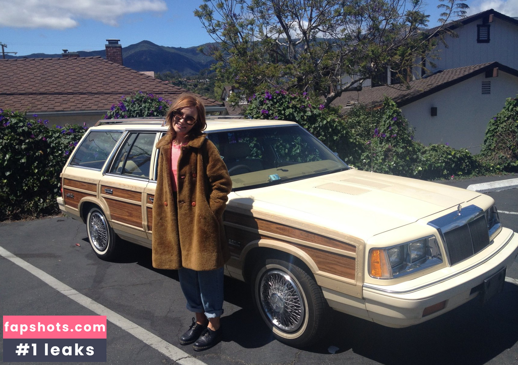 Emily Browning gallery photo #98