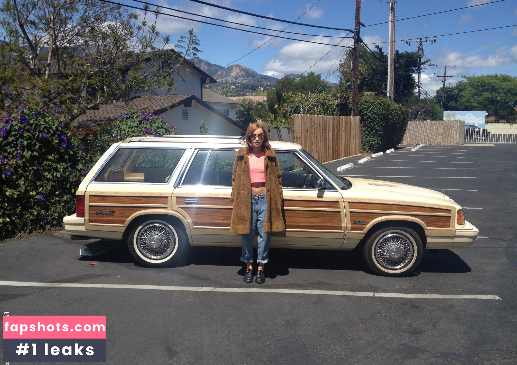 Emily Browning gallery photo #99