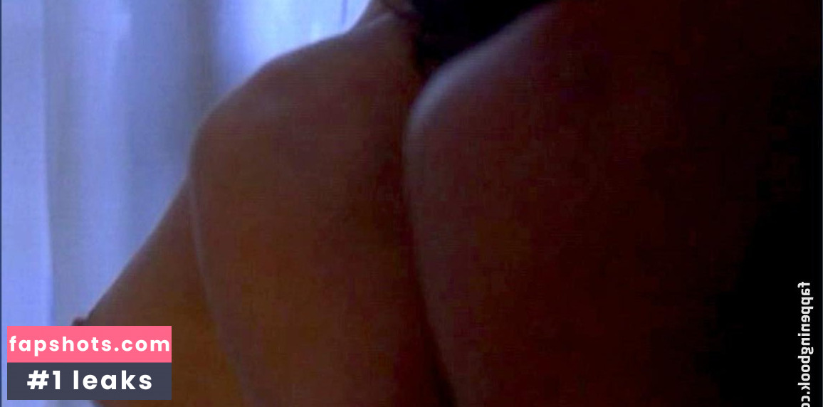 Emily Bruni nude babe gallery