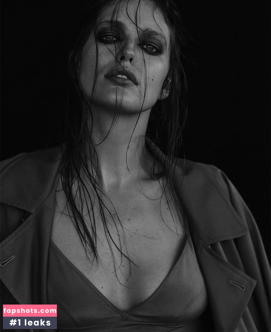 Emily DiDonato gallery photo #120