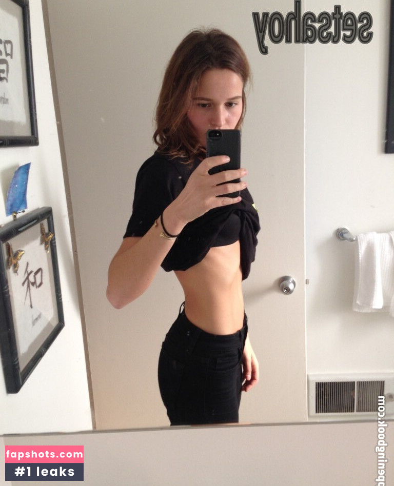 Emily DiDonato gallery photo #23