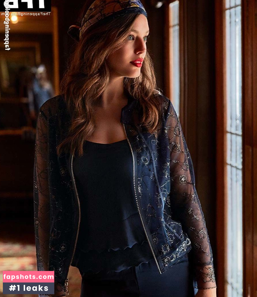 Emily DiDonato gallery photo #40