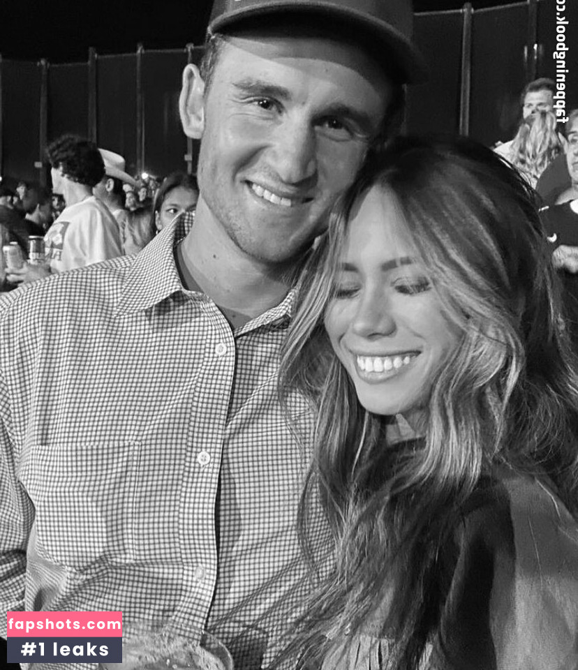 Emily Ellanah gallery photo #11