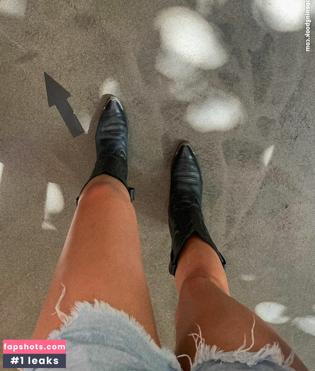 Emily Ellanah gallery photo #7