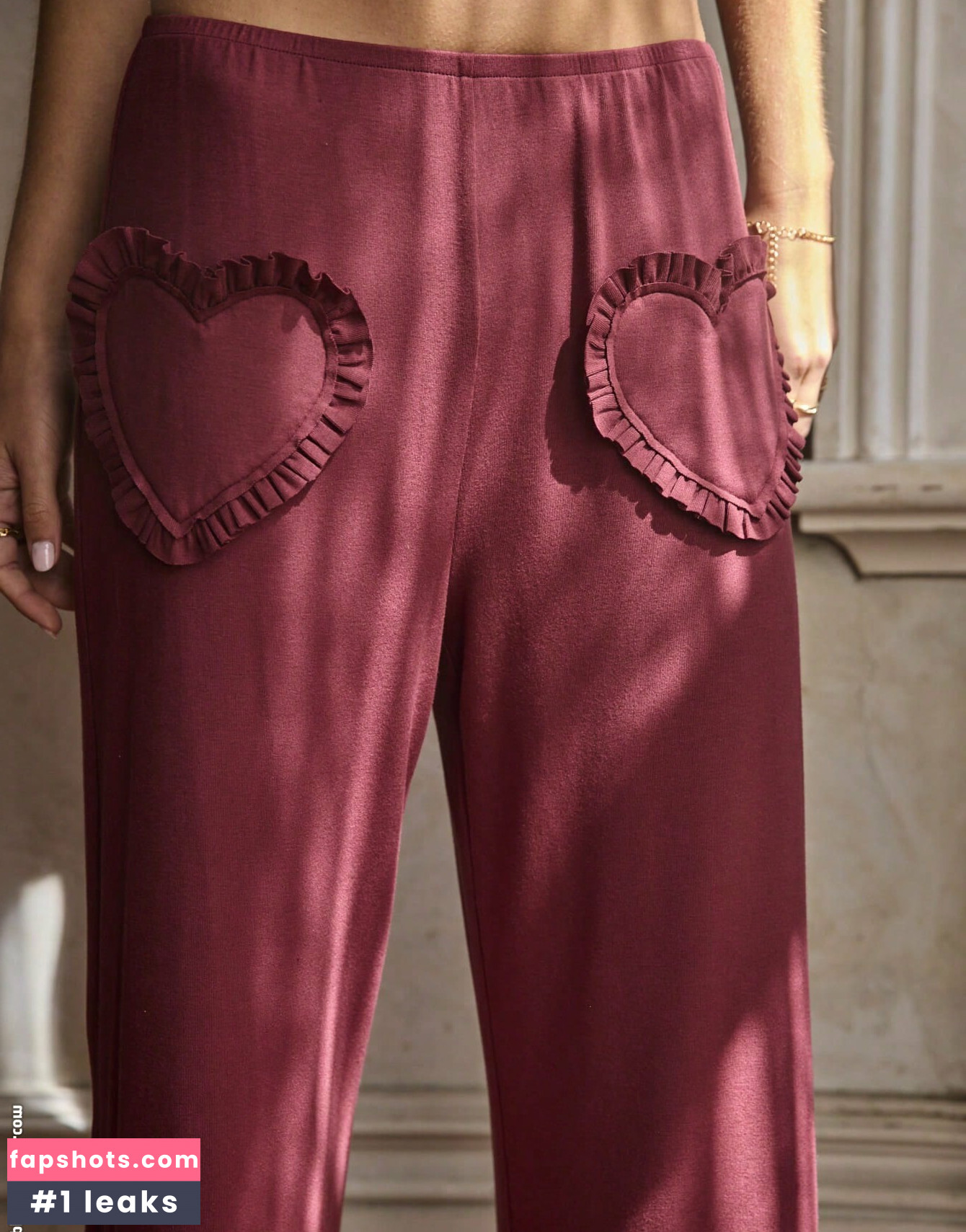 Emily Feld gallery photo #2